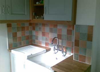 Utility splash back